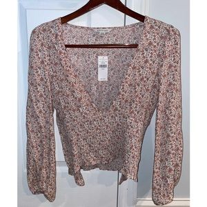 American Eagle Floral Plunge Top